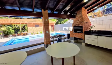 Casa de Alto Padrão na Riviera de São Lourenço - 6 suítes, área gourmet, piscina e muito mais!