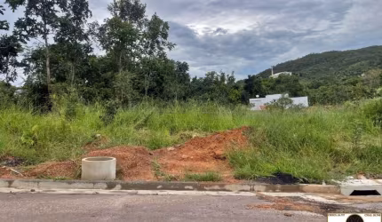 Lote no Setor Mansões Recanto da Serra Igreja da Salete.