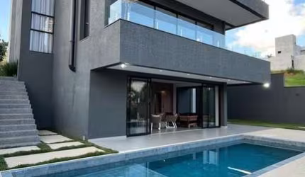 Sobrado à venda em Bragança Paulista, Centro, com 3 suítes, com 424 m²
