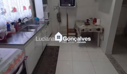 Casa para Venda em Mogi das Cruzes, Villa Di Cesar, 3 dormitórios, 1 suíte, 3 banheiros, 2 vagas