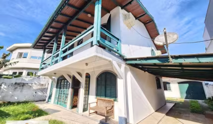 Casa para alugar, 235 m² por R$ 7.215,00/mês - Daniela - Florianópolis/SC