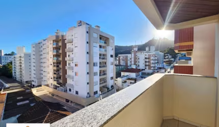 Apartamento com 2 dormitórios à venda, 65 m² por R$ 650.000,00 - Trindade - Florianópolis/SC