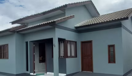 Casa incrível com ótima localização pronta para morar