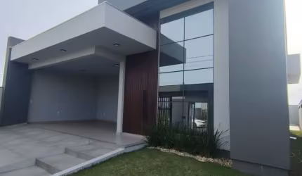 Linda casa de alto padrão pronta para morar
