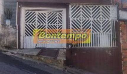 SOBRADO COM 3 CASAS ÓTIMO PARA INVESTIDOR