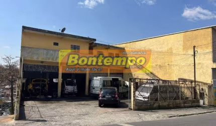 SALÃO COMERCIAL + CASAS PARA RENDIMENTOS