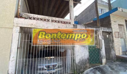 EXCELENTE TERRENO COM 2 CASAS - OPORTUNIDADE!