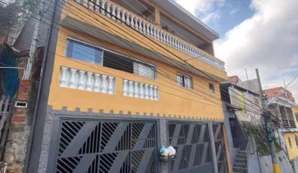 EXCELENTE CASA PARA FAMÍLIA GRANDE - OPORTUNIDADE!