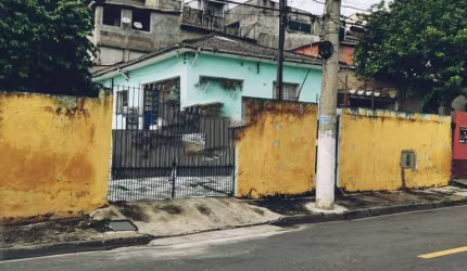 CASA TÉRREA COM EDÍCULA - VILA BELA - PRÓXIMO A SÃO LUCAS