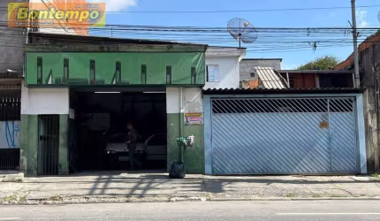 LINDO SOBRADO COM 3 CASAS MAIS SALÃO COMERCIAL