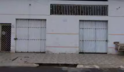 CASA COM 02 DORMITÓRIOS - CID. ARISTON - COMPRE