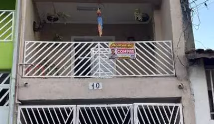 ÓTIMO SOBRADO NA VILA DIRCE