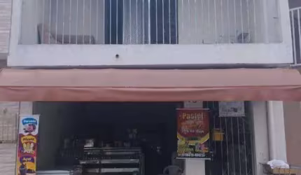 EXCELENTE CASA NO PQ JANDAIA - COM SALÃO COMERCIAL