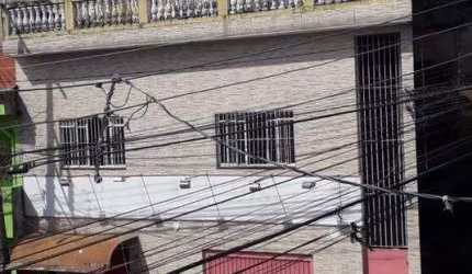 CASA PARA RENDA COM ESCRITURA - VILA VELOSO
