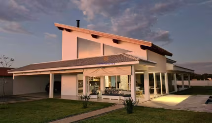 Casa com 4 suítes à venda no condomínio Recanto dos Nobres