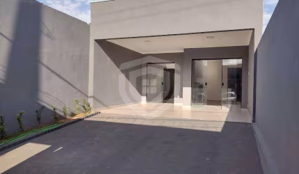 RESIDENCIA NOVA | 3 Dormitórios | 1 suíte | 4 Vagas de garagem | quintal amplo