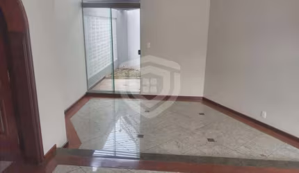 Casa para à venda no bairro Jardim Estoril IV em Bauru - Imobiliária em Bauru - Grizoni Imobiliária