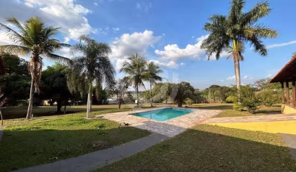 Chácara Residencial Flamboyant - interior/Sp I 4 dormitórios com 2 suítes I 5 banheiros I Sala integrada I Área de lazer