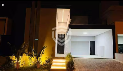 Casa para venda no Tivoli 2 com 3 suítes, 5 banheiros, 2 vagas de garagem cobertas
