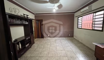 CASA VENDA VILA ENGLER | 3 DORMITÓRIOS,1 SUITE |3 BANHEIROS | 8 VAGAS