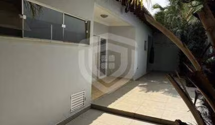 CONDOMÍNIO PARQUE PONTAL EM PIRATININGA I 3 SUÍTES I 4 BANHEIROS I 1 SALA I