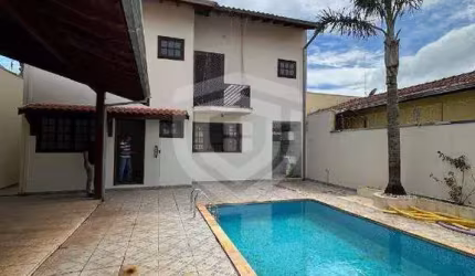 Casa de 3 quartos à venda no Jd. Europa