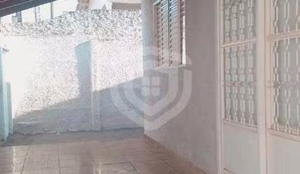Casa para venda no Centro de Piratininga com 3 quartos, sala com 2 ambientes, 4 vagas de garagem
