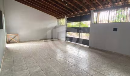 Casa Redentor 3 quartos Sala e cozinha ampla Garagem 3 carros
