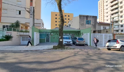Casa Comercial na Vila Assunção.
