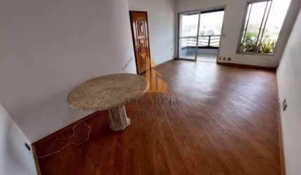 Espaçoso apartamento de 229m² com 3 dormitórios e suíte no Bosque da Saúde - São Paulo por R$ 1.060.000 para venda