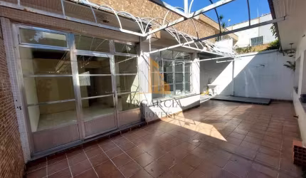 Imóvel comercial de 350m² no Tatuapé com 10 dormitórios por R$18.000 locação .