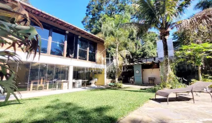 Casa à venda em Cotia, Jardim Colibri, com 3 quartos, com 213 m², Condomínio Jardim Colibri
