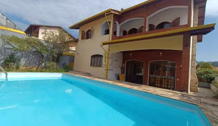Venda e locação | Casa com 560 m², 5 dormitórios, 3 vagas. Condomínio Nova Higienopólis, Jandira SP