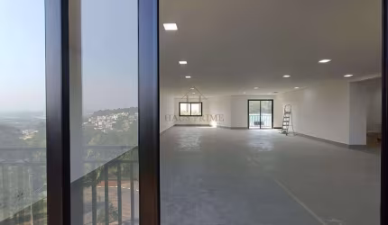 Laje Comercial no térreo para locação em Cotia na Estrada do Capuava, com 139 m²,