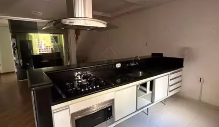 Casa para alugar em Cotia, Centro, com 3 quartos, com 220 m²