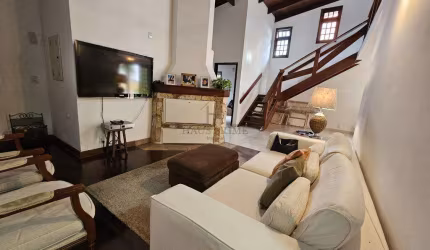 Casa à venda e para alugar em Cotia, Vila Santo Antônio, com 3 quartos, com 480 m²