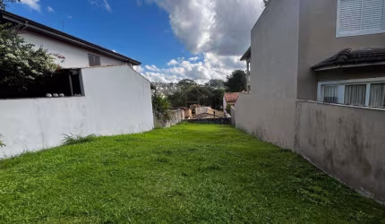 Terreno à venda em Cotia, Chácara Ondas Verdes, com 300 m², Condomínio Jardim das Flores