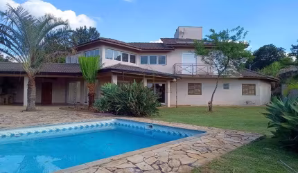 Casa à venda e para alugar em Cotia, Jardim Passárgada I, com 2 suítes, com 575.98 m²