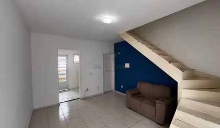 Casa à venda em Cotia, Chácara Tropical (Caucaia do Alto), com 2 quartos, com 50 m²