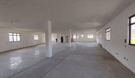 Sala Comercial de 300m² em Prédio com Elevador no Centro de Jandira com Suit (11