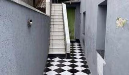 Sobrado Individual com 180m², 3 Dorm (1 Suíte), 2 Vagas e Churrasqueira em Parqu