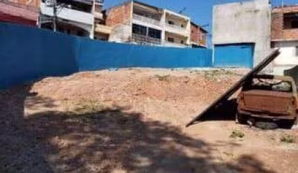 Terreno com 353m², Leve Aclive e Ótima Localização no Parque dos Camargos em Bar