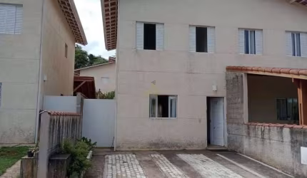 Sobrado com 3 Dormitórios (1 Suíte), 2 Vagas e Lazer com Churrasqueira em Vargem