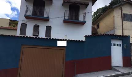 Sobrado com 247m², 3 Dorm (1 Suíte), 4 Vagas, Lavanderia e Churrasqueira em Baru
