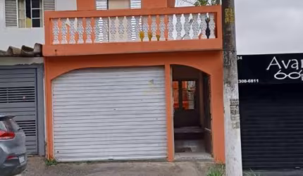 Sobrado com 3 Dormitórios, Sala, Cozinha e Ótima Localização na Av Mutinga - São