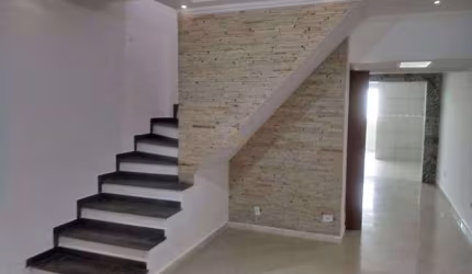 Sobrado com 4 dormitórios à venda, 312 m² por R$ 900.000 - Vila São Luiz (Valpar