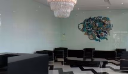 West Towers - Sala Comercial com 49m², Ar Condicionado, 2 Vagas e Excelente Loca