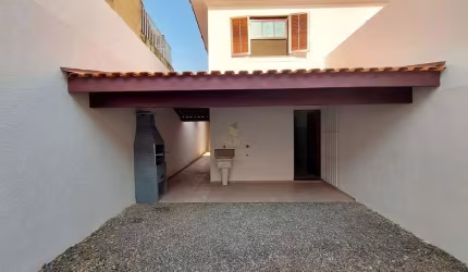 Sobrado com 2 dormitórios à venda, 122 m² por R$ 549.900 - Jardim Sabiá - Cotia/