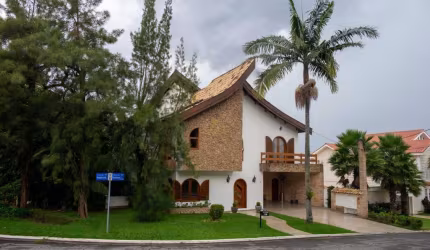 Casa com 4 dormitórios à venda, 422 m² por R$ 2.800.000 - Residencial Cinco (Alp