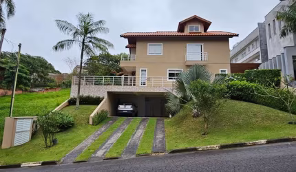 Casa com 2 dormitórios à venda, 300 m² por R$ 1.800.000 - Parque Nova Jandira -